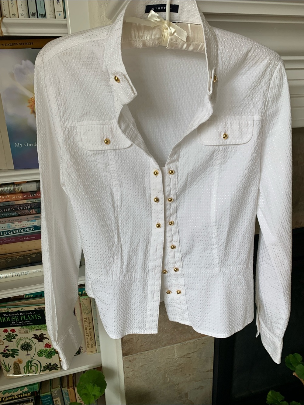 Jones New York Signature White Textured Button-Front blouse with Gold Buttons